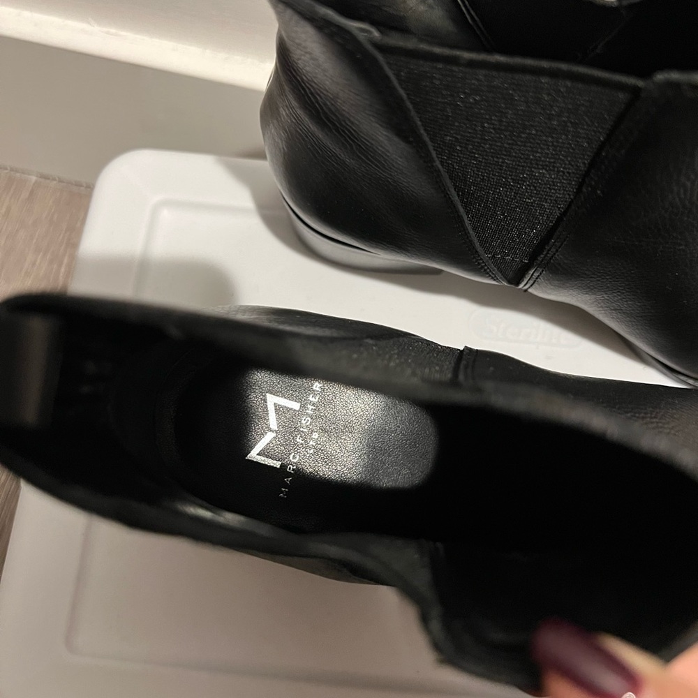 Marc Fisher Booties In Size 6.5 - image 4